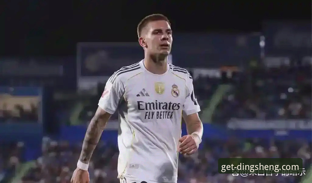 鼎盛平台可靠吗2026最新版本 帕尼切利重伤背后:一个战术支点的陨落与数字时代的观赛真相